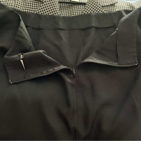 Black & White Giorgio Sant’ Angelo Patterned Skirt Suit Ruffle Bottom, Size 24W - Picture 11 of 13